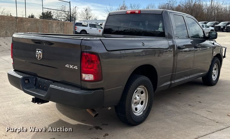 image for item ES5548 2019 RAM 1500 Ext. Cab pickup truck