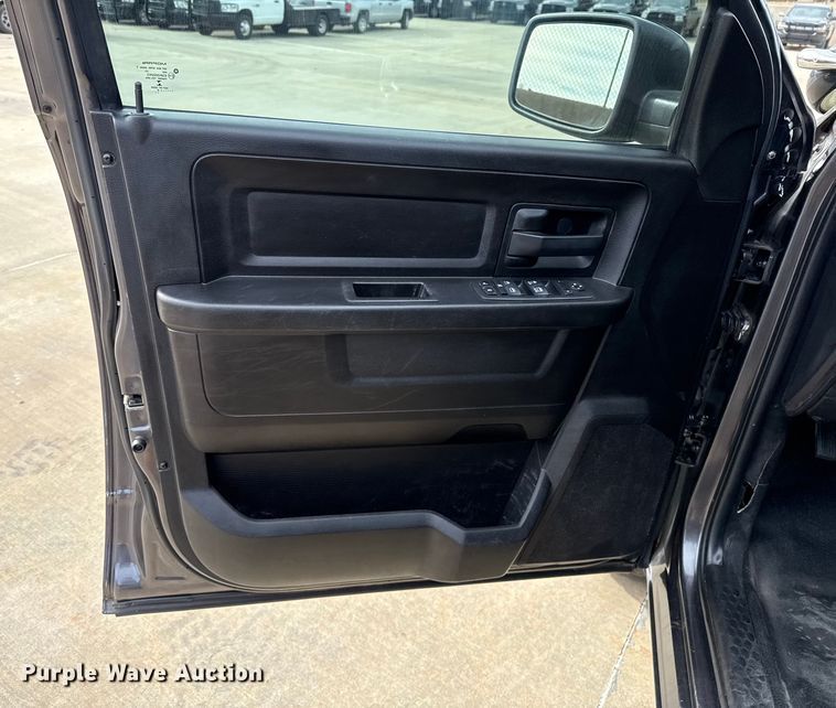 image for item ES5548 2019 RAM 1500 Ext. Cab pickup truck