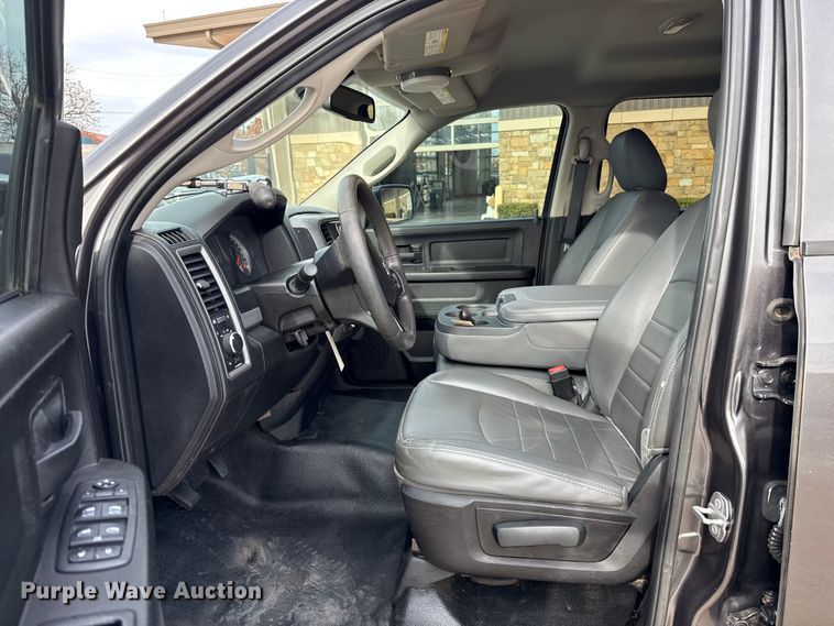 image for item ES5548 2019 RAM 1500 Ext. Cab pickup truck