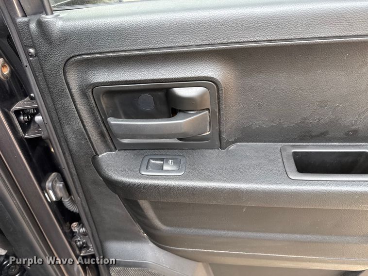 image for item ES5548 2019 RAM 1500 Ext. Cab pickup truck