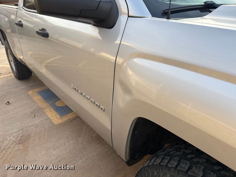 image for item ES5549 2016 Chevrolet Silverado 1500 Ext. Cab pickup truck