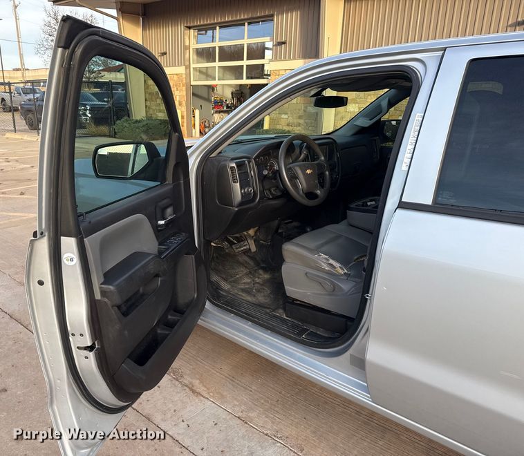 image for item ES5549 2016 Chevrolet Silverado 1500 Ext. Cab pickup truck