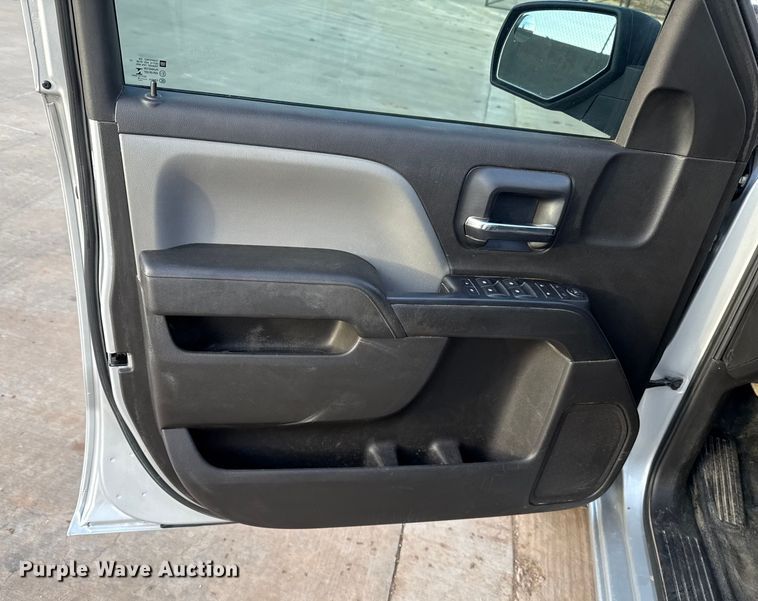 image for item ES5549 2016 Chevrolet Silverado 1500 Ext. Cab pickup truck