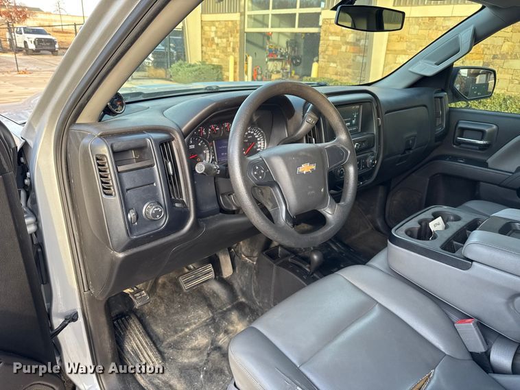 image for item ES5549 2016 Chevrolet Silverado 1500 Ext. Cab pickup truck