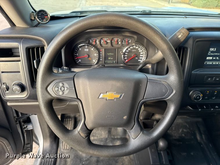 image for item ES5549 2016 Chevrolet Silverado 1500 Ext. Cab pickup truck