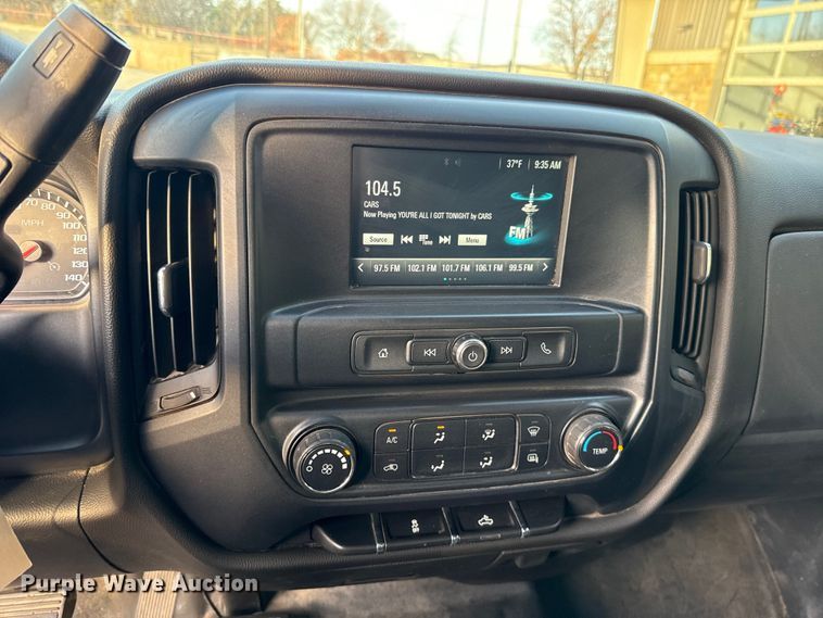 image for item ES5549 2016 Chevrolet Silverado 1500 Ext. Cab pickup truck