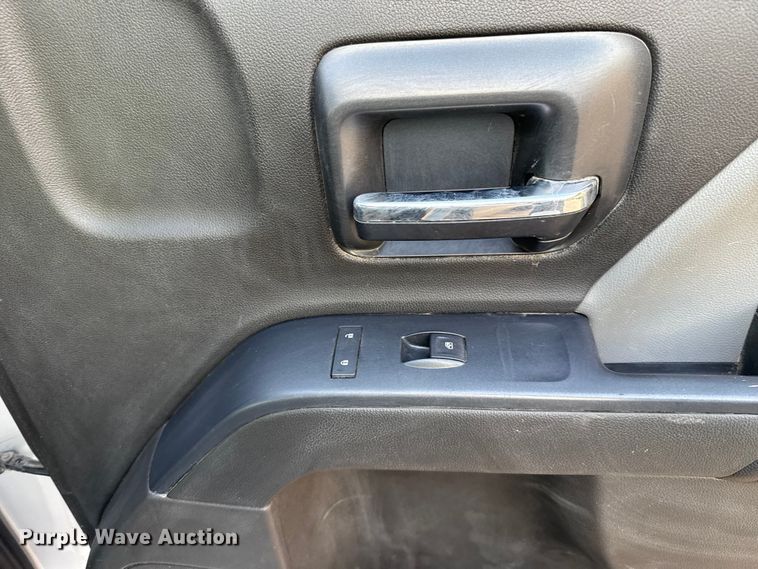 image for item ES5549 2016 Chevrolet Silverado 1500 Ext. Cab pickup truck