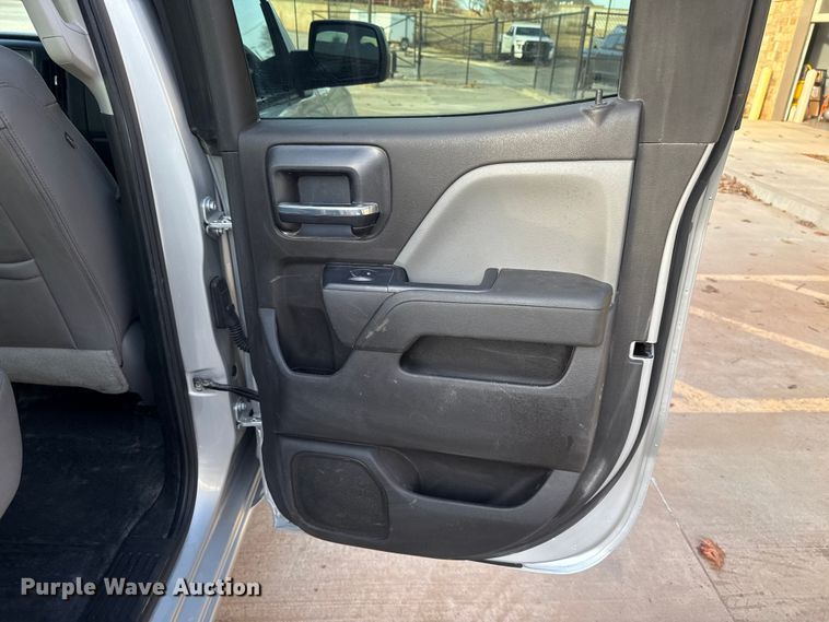 image for item ES5549 2016 Chevrolet Silverado 1500 Ext. Cab pickup truck