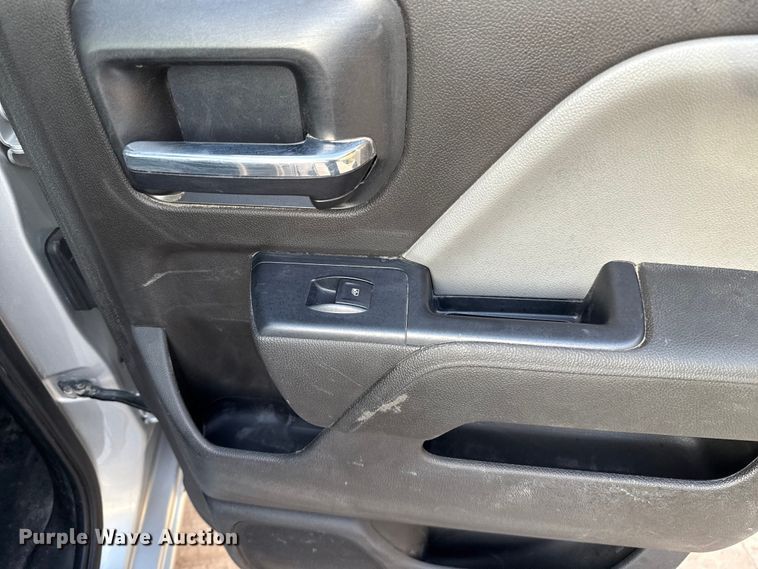 image for item ES5549 2016 Chevrolet Silverado 1500 Ext. Cab pickup truck