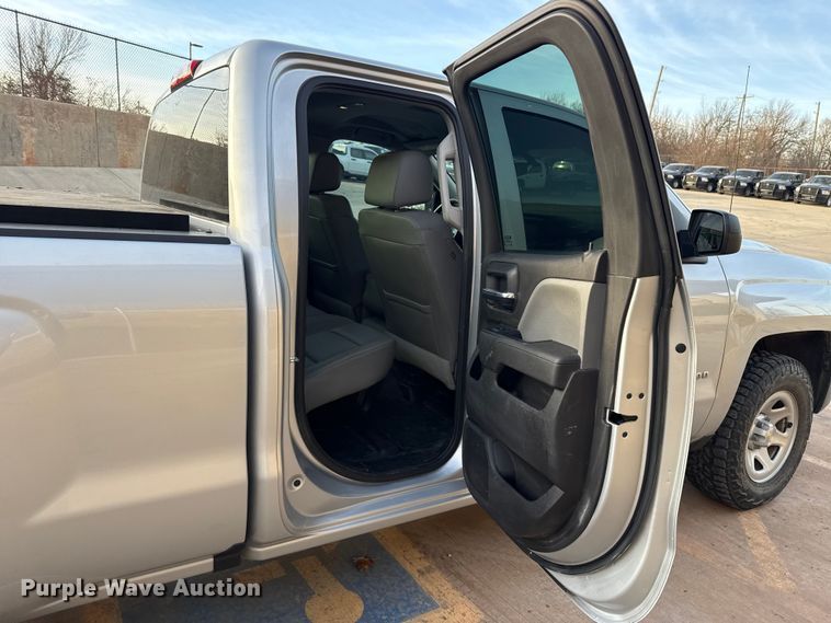 image for item ES5549 2016 Chevrolet Silverado 1500 Ext. Cab pickup truck