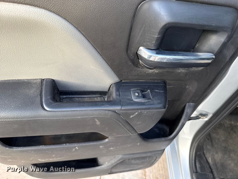 image for item ES5549 2016 Chevrolet Silverado 1500 Ext. Cab pickup truck