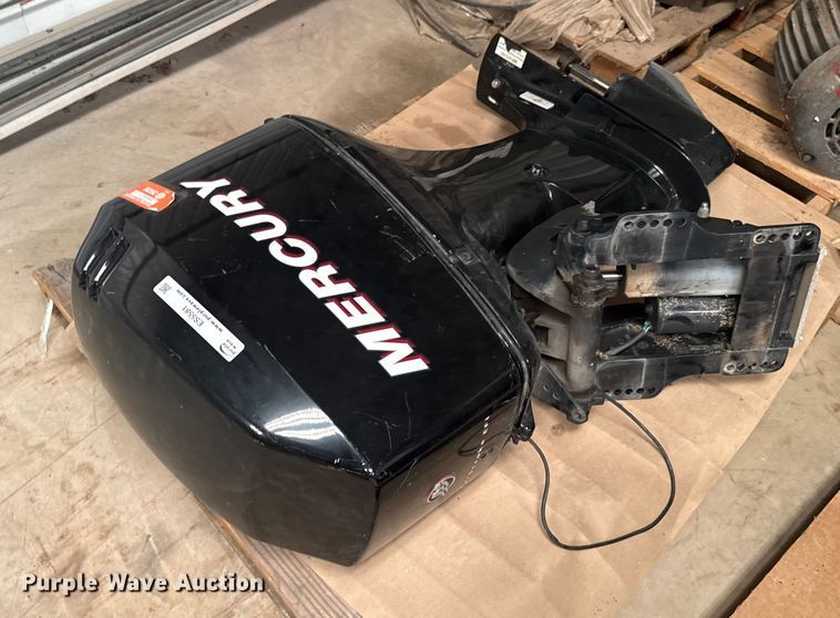 image for item ES5581 2005 Mercury Big Foot outboard engine