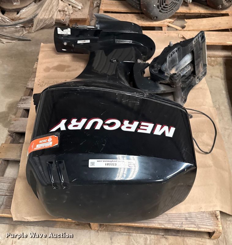 image for item ES5581 2005 Mercury Big Foot outboard engine