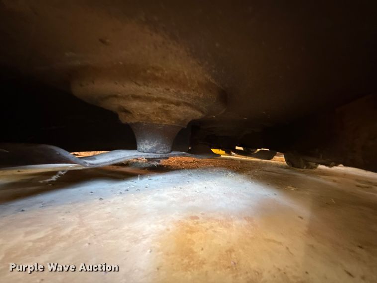 image for item ES5584 John Deere 727A ZTR lawn mower