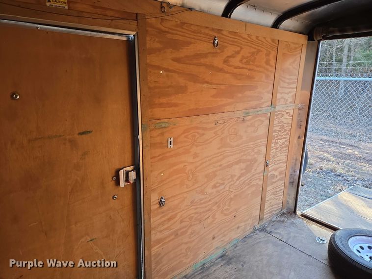 image for item ET1096 2007 Forrest River enclosed cargo trailer