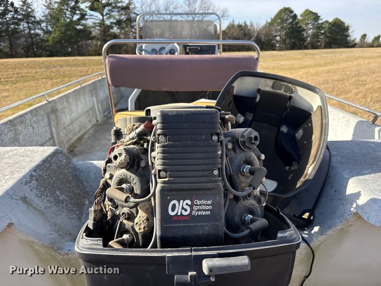 image for item ET7469 1994 Predator 196 boat