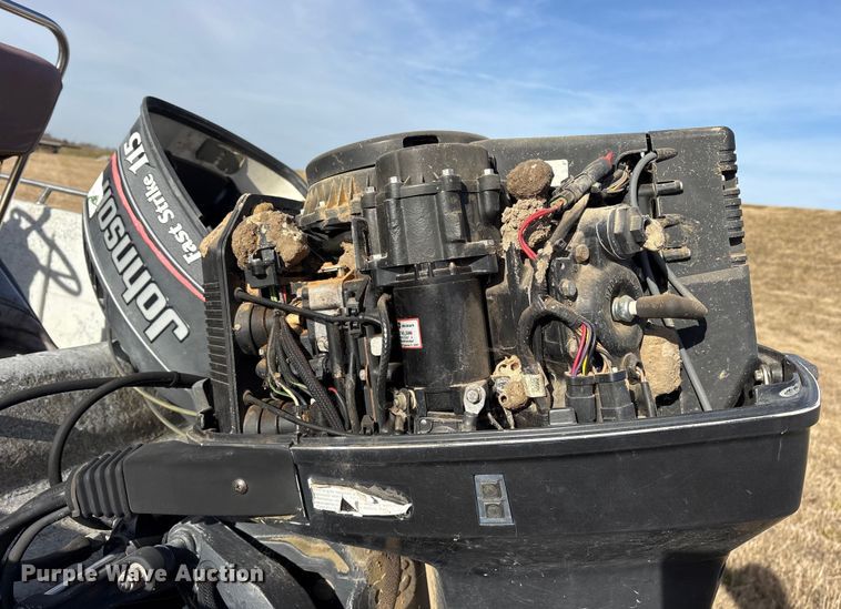 image for item ET7469 1994 Predator 196 boat