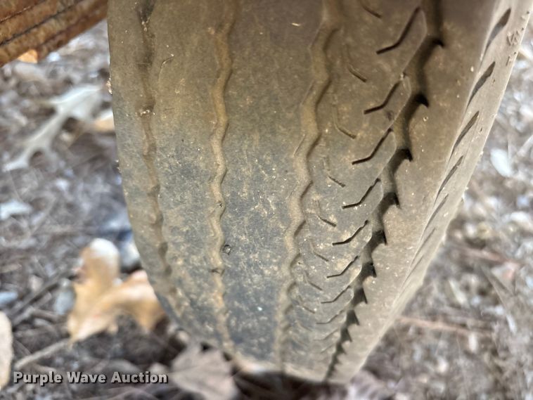 image for item ET7479 1992 Sundancer pontoon boat