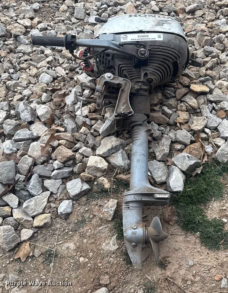 image for item EU4029 Honda outboard engine