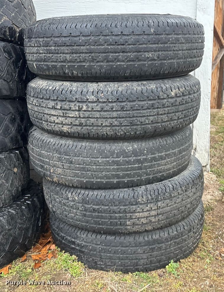 image for item EV2596 (11) tires
