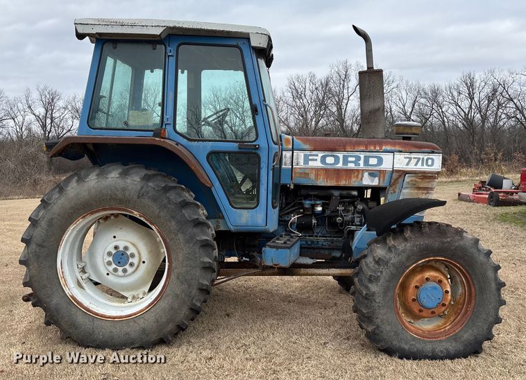 image for item FI1542 Ford 7710 MFWD tractor