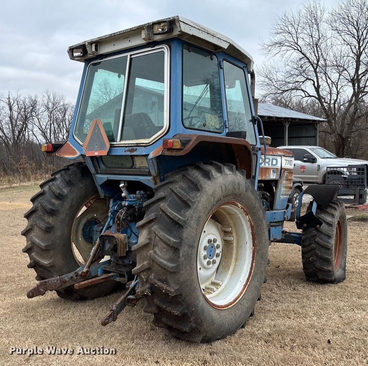 image for item FI1542 Ford 7710 MFWD tractor