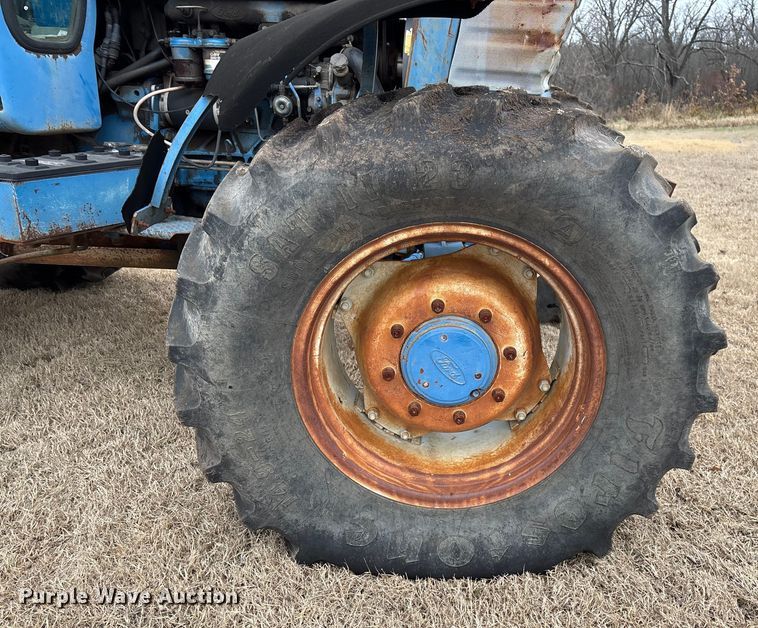 image for item FI1542 Ford 7710 MFWD tractor