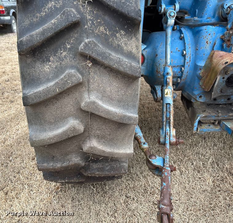 image for item FI1542 Ford 7710 MFWD tractor