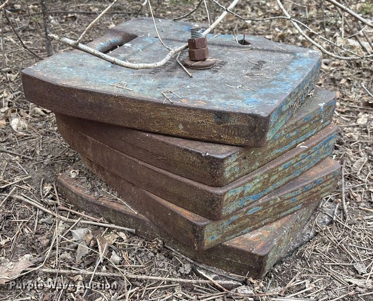 image for item FI1542 Ford 7710 MFWD tractor