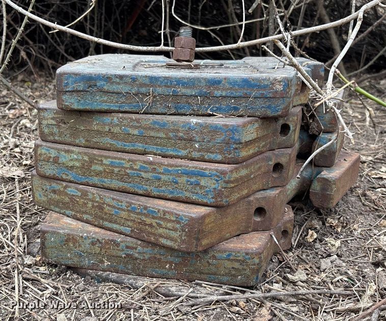 image for item FI1542 Ford 7710 MFWD tractor