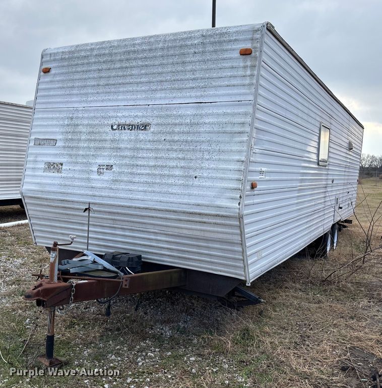 image for item FI1570 2005 Gulf Stream Cavalier camper