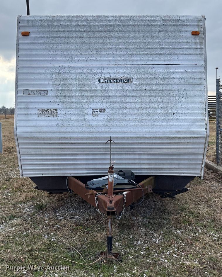 image for item FI1570 2005 Gulf Stream Cavalier camper