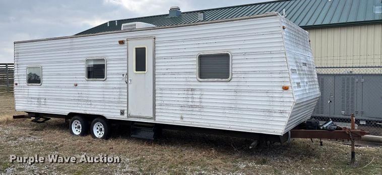 image for item FI1570 2005 Gulf Stream Cavalier camper