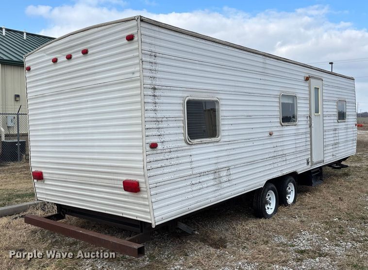 image for item FI1570 2005 Gulf Stream Cavalier camper