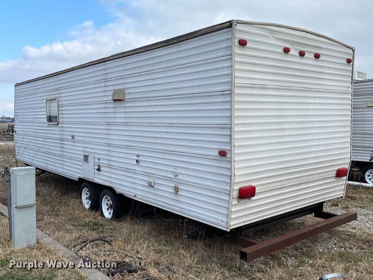 image for item FI1570 2005 Gulf Stream Cavalier camper