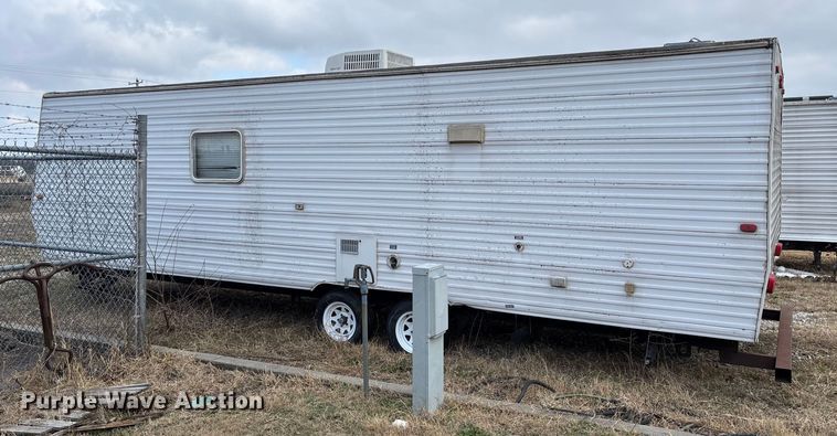 image for item FI1570 2005 Gulf Stream Cavalier camper