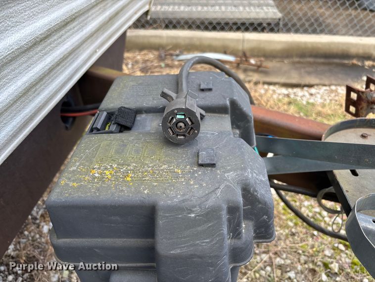 image for item FI1570 2005 Gulf Stream Cavalier camper