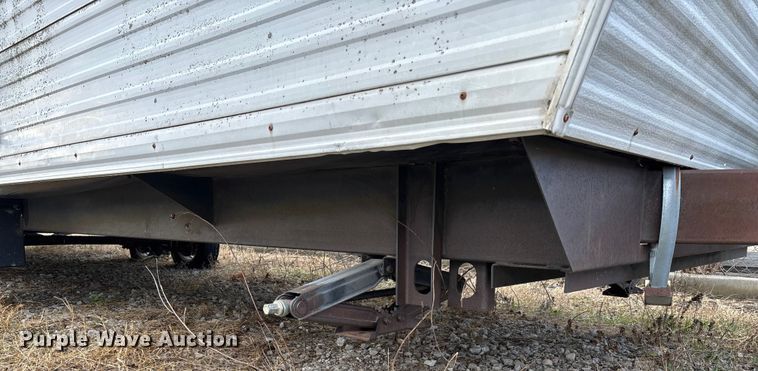 image for item FI1570 2005 Gulf Stream Cavalier camper