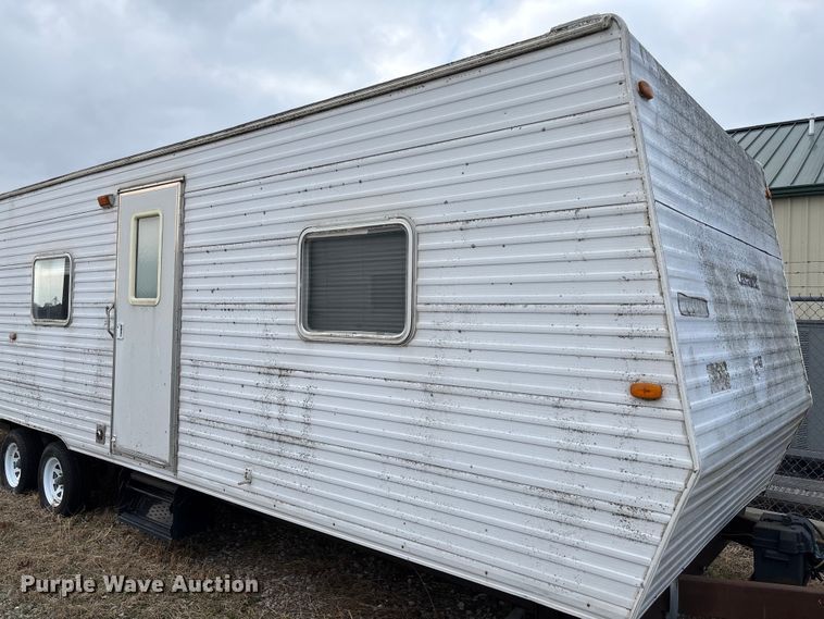 image for item FI1570 2005 Gulf Stream Cavalier camper