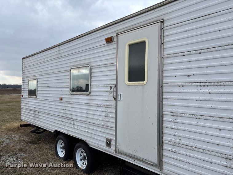 image for item FI1570 2005 Gulf Stream Cavalier camper