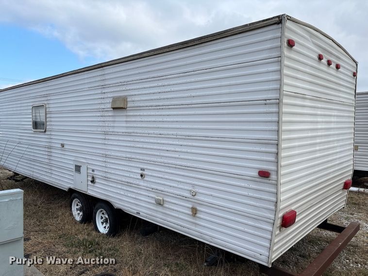 image for item FI1570 2005 Gulf Stream Cavalier camper