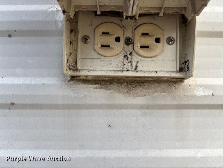 image for item FI1570 2005 Gulf Stream Cavalier camper