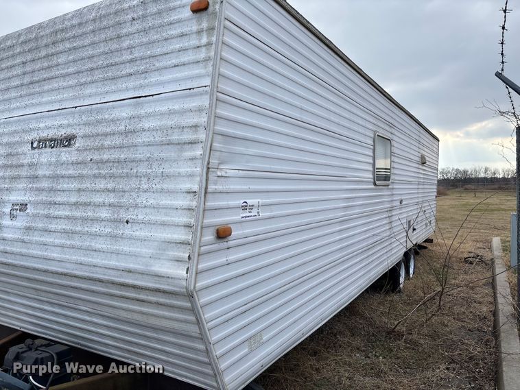 image for item FI1570 2005 Gulf Stream Cavalier camper