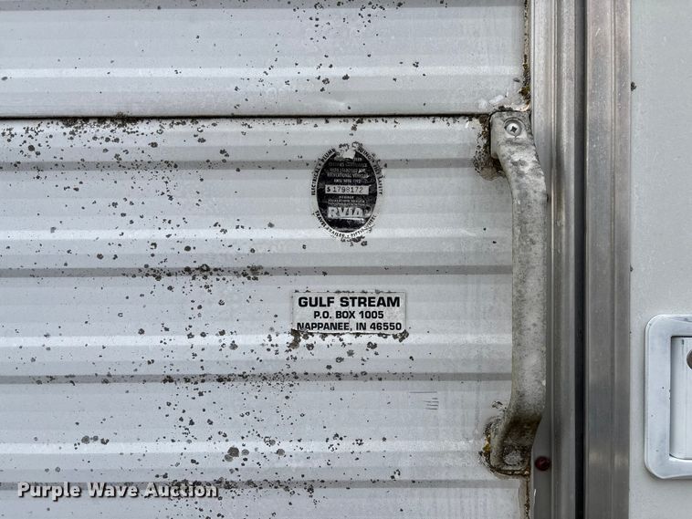 image for item FI1570 2005 Gulf Stream Cavalier camper