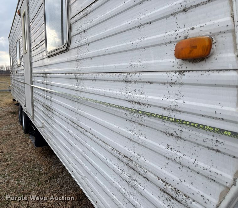 image for item FI1570 2005 Gulf Stream Cavalier camper