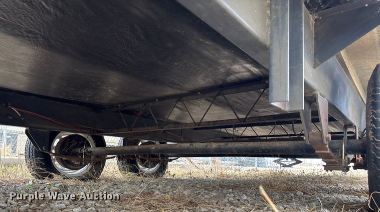 image for item FI1570 2005 Gulf Stream Cavalier camper