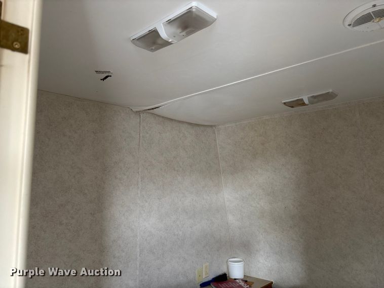 image for item FI1570 2005 Gulf Stream Cavalier camper