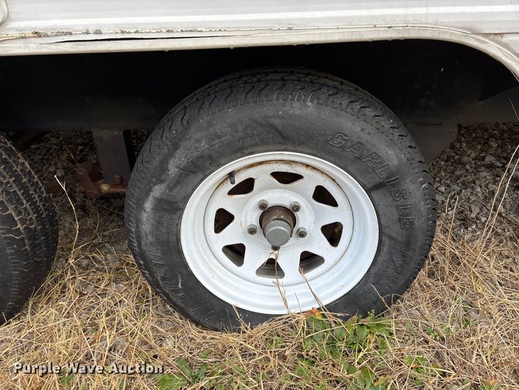 image for item FI1570 2005 Gulf Stream Cavalier camper