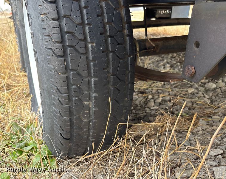 image for item FI1570 2005 Gulf Stream Cavalier camper