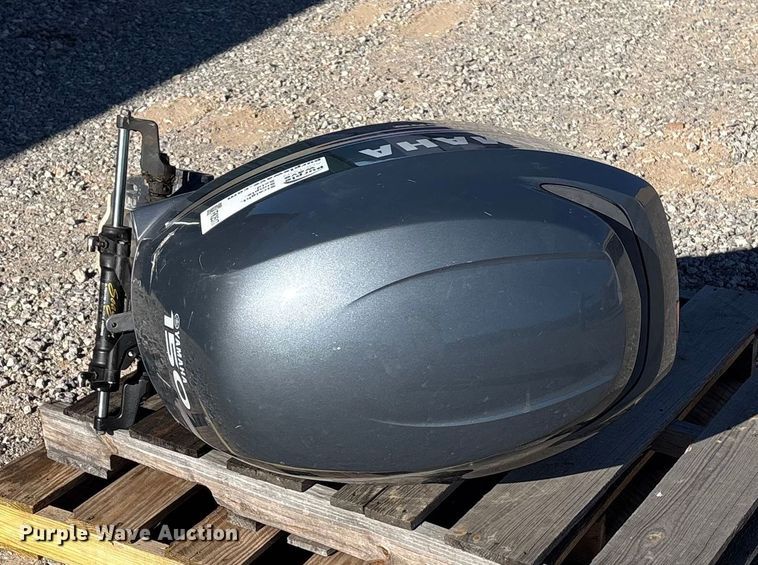 image for item FK2517 2004 Yamaha 150 F150TLRC boat engine